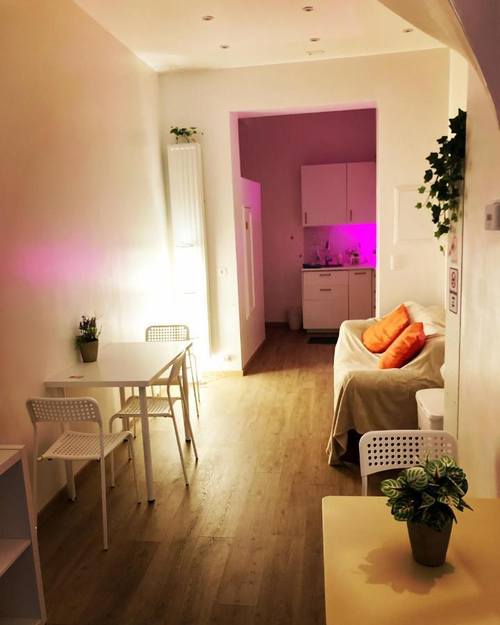 Benny'S Rooms Brussels City Centre Екстер'єр фото