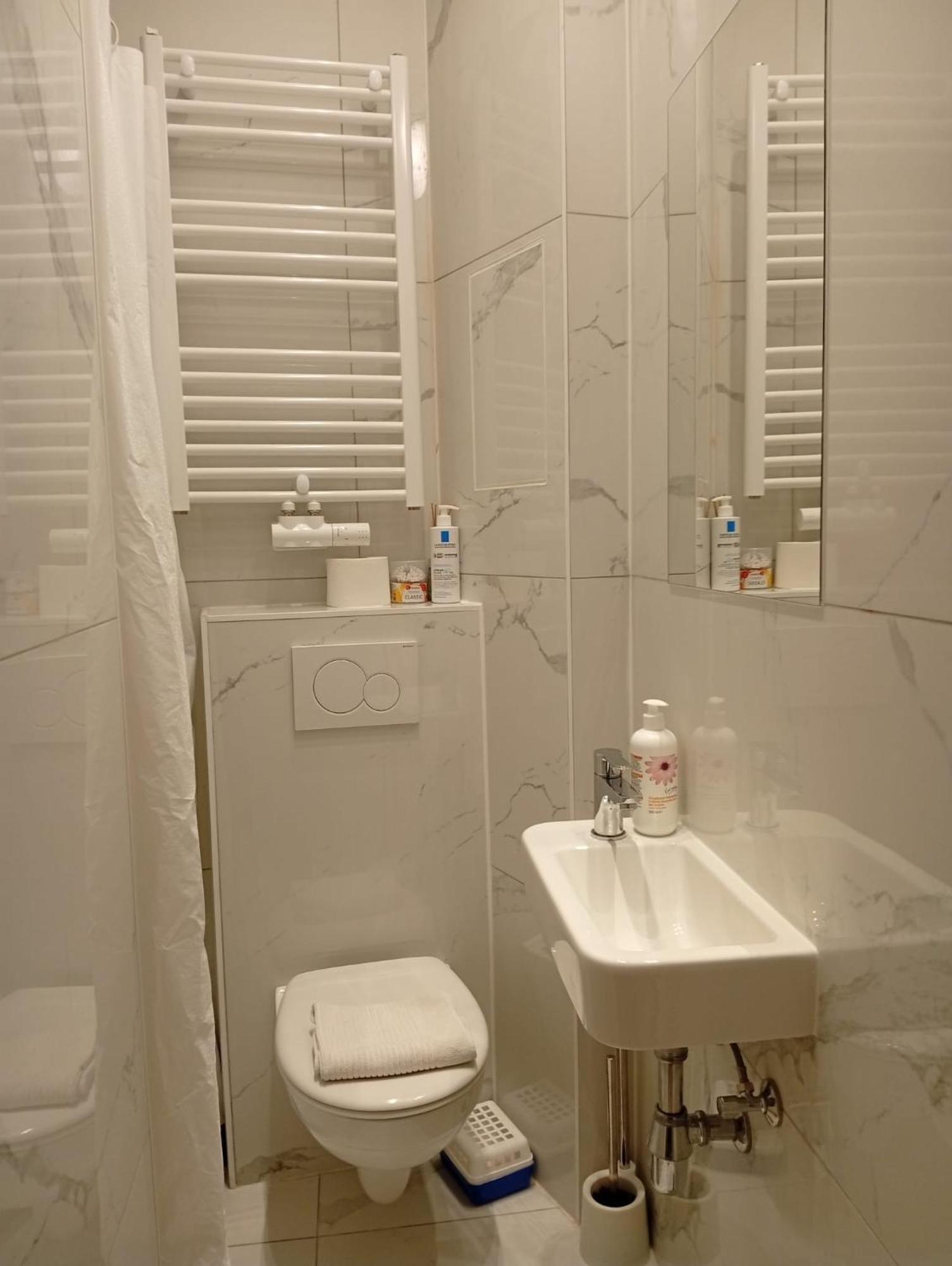 Benny'S Rooms Brussels City Centre Екстер'єр фото